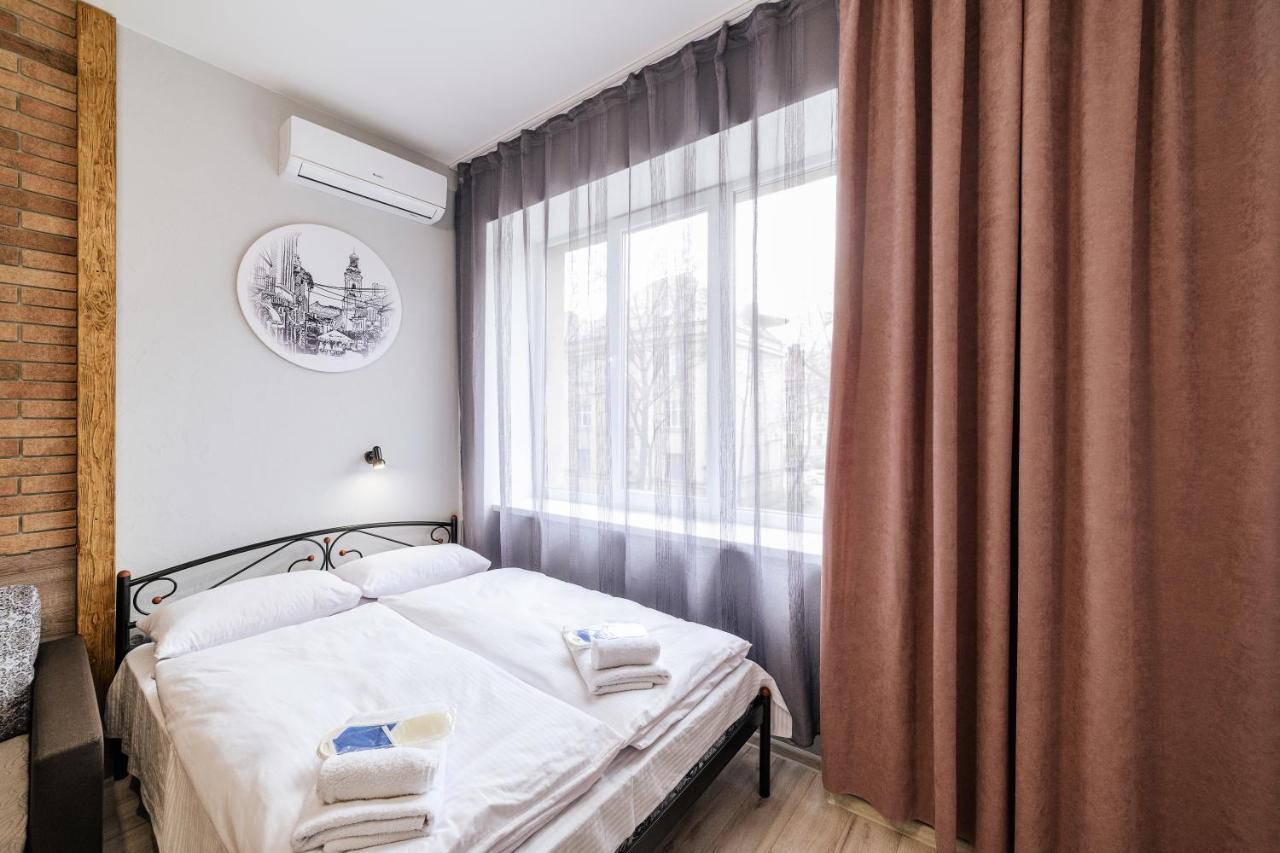 Затишні Смарт-Квартири В Історичному Центрі! Apartment Uzhhorod Exterior photo