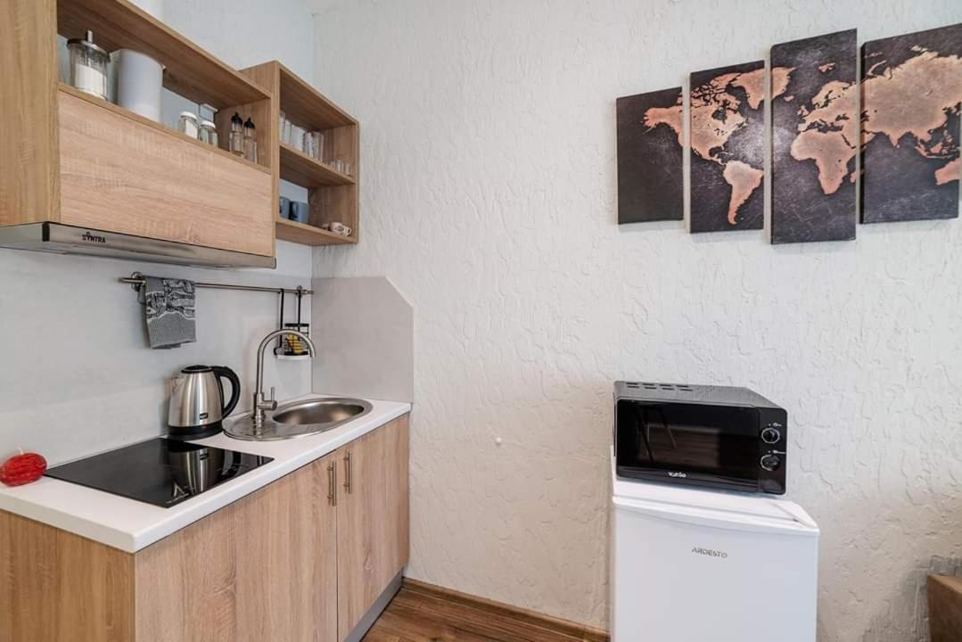 Затишні Смарт-Квартири В Історичному Центрі! Apartment Uzhhorod Exterior photo